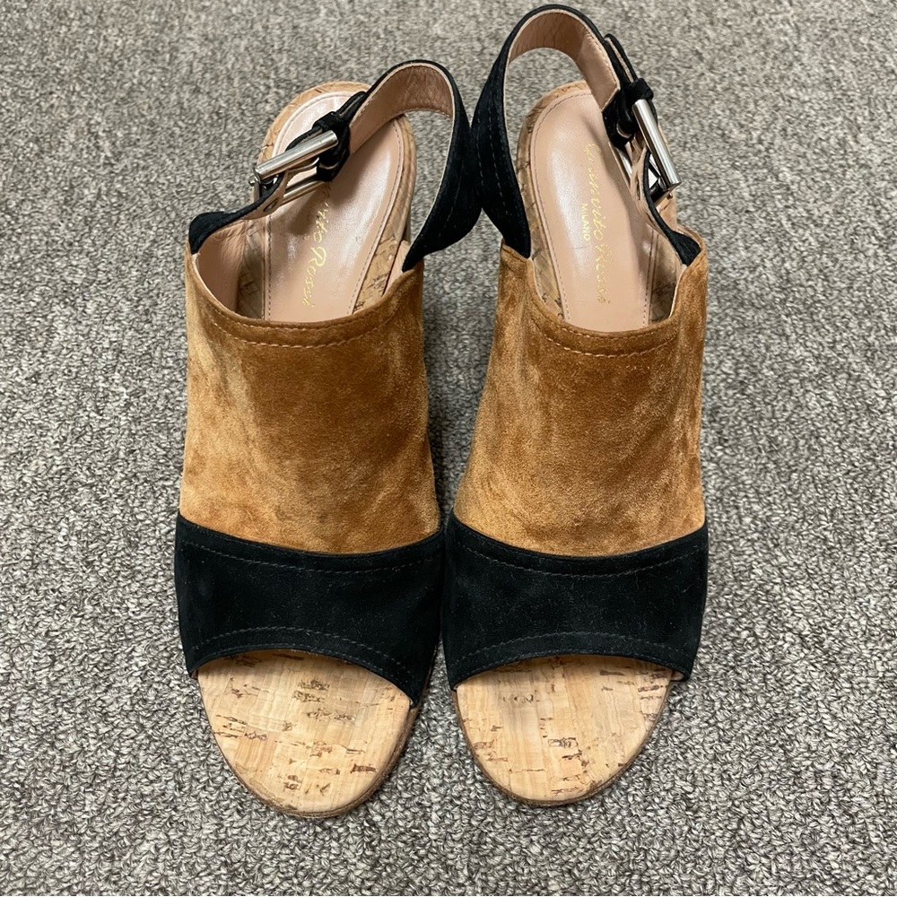 Gianvito Rossi Black and Tan Suede Heels Size 40